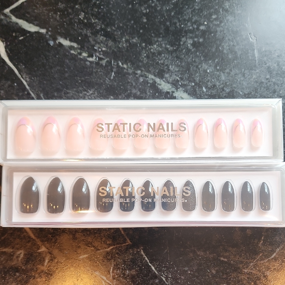 NIB Static Nails Set Of Two Reusable Pop On Manicures Black &Pink Free Mascara
